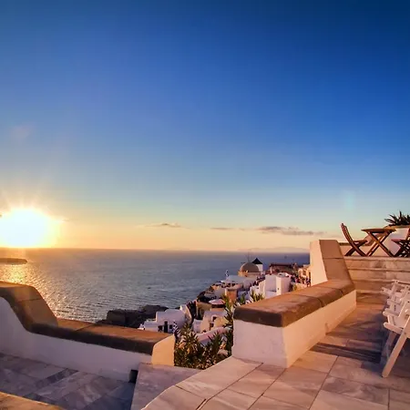 Beautiful * Oia (Santorini)